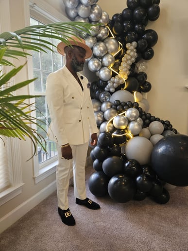Gallery photo 8 of Anji's Balloons & Decor