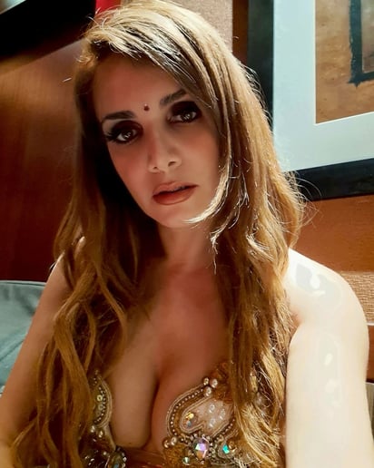 Gallery photo 2 of Anna