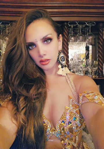 Gallery photo 1 of Anna