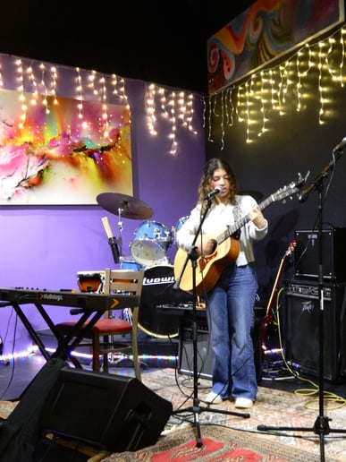 Gallery photo 4 of Annabelle Lopiano Music