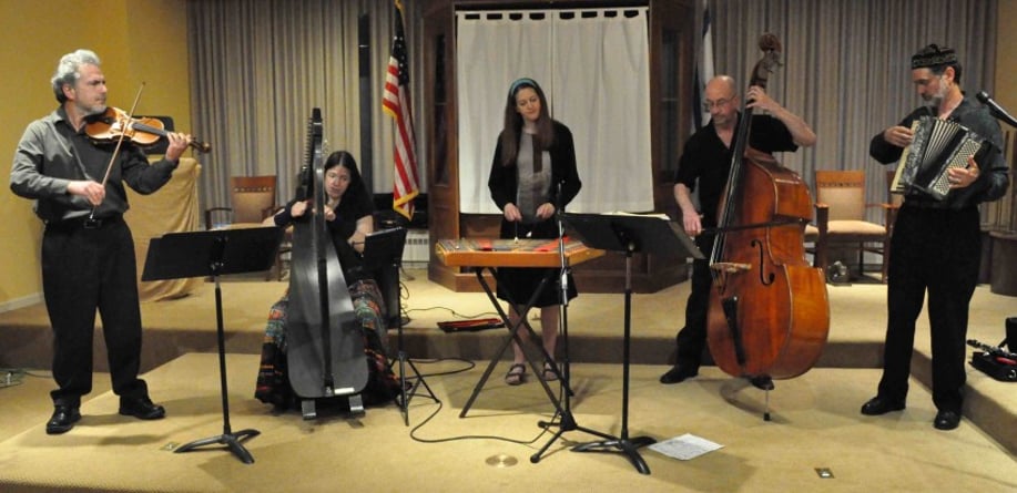 Gallery photo 3 of Annette Bjorling - Harpist