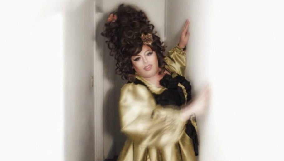 Gallery photo 9 of Annie Manildoo