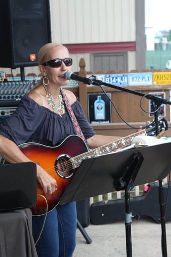 Gallery photo 1 of Annie Rhodes Entertainment