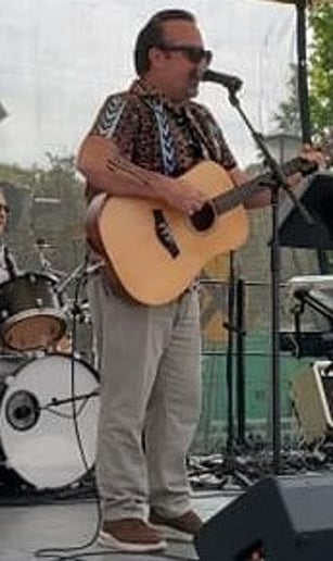 Gallery photo 4 of Anthony Ascolese - Live Acoustic Music