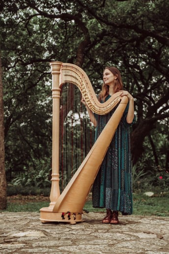 Gallery photo 1 of Ariadna Demkov, Harpist