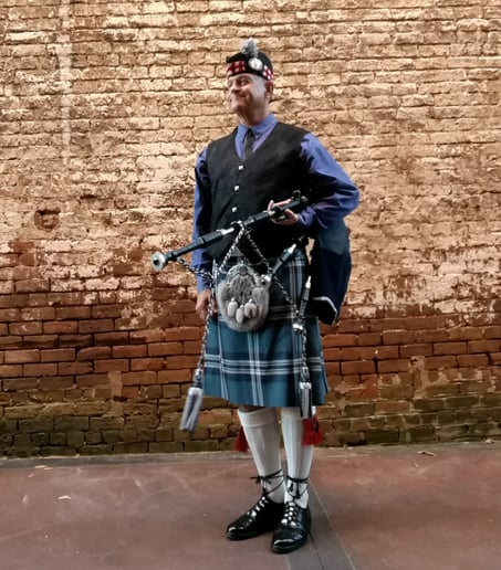 Gallery photo 1 of Art Davis Event Bagpiper