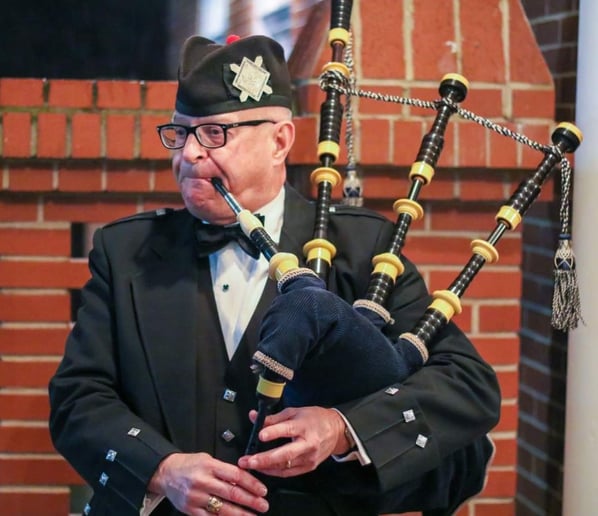 Gallery photo 4 of Art Davis Event Bagpiper