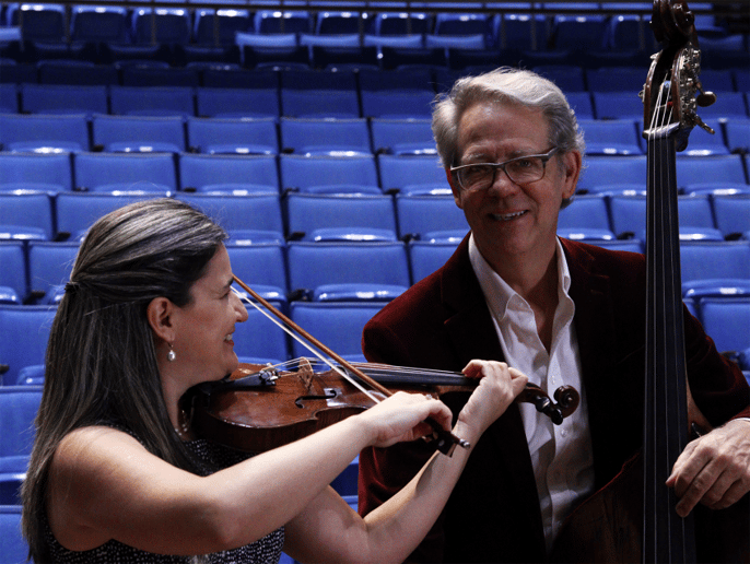 Gallery photo 2 of ArtBeat : Fun, entertaining and vibrant!