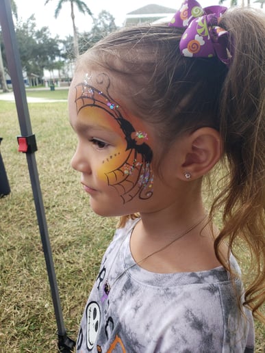 Gallery photo 1 of Artistic Creations Face painting