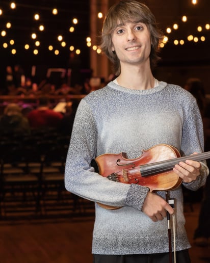 Gallery photo 1 of Artur Korotin Violin