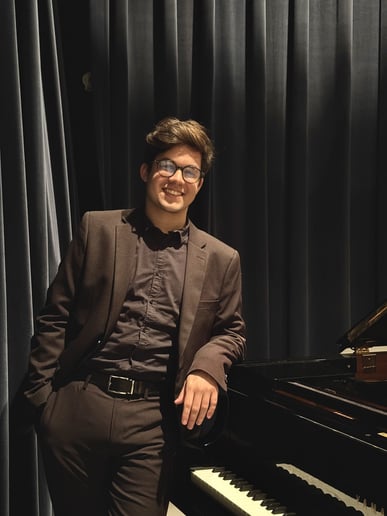 Gallery photo 1 of Artur Pessoa Music