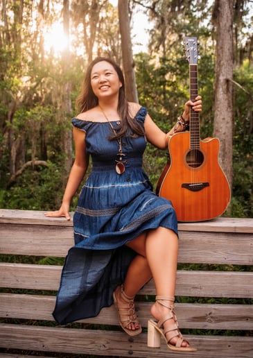 Gallery photo 2 of Arum Sings