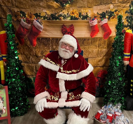 Gallery photo 6 of Asbury Santa