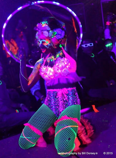 Gallery photo 5 of Asha Ashwell Led and Fire Entertainment