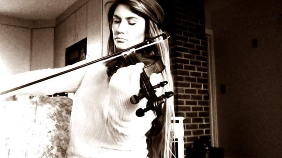Gallery photo 2 of Ashley Freeman - Violinist