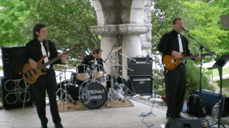 Gallery photo 1 of Astronaut Junkies