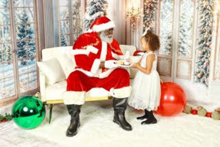 Gallery photo 4 of Atlanta's Santa