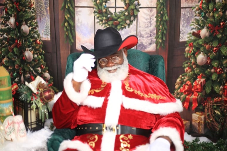 Gallery photo 9 of Atlanta's Santa