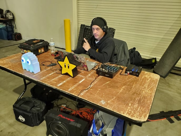 Gallery photo 1 of Atmospheric DJ
