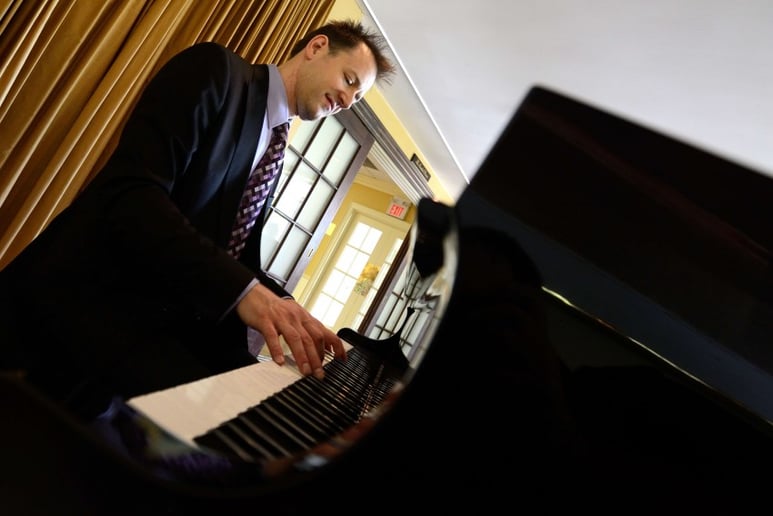 Gallery photo 1 of Attila Fias - Elegant, Classy Piano - Jazz + more