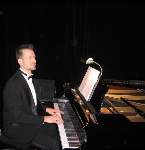 Gallery photo 3 of Attila Fias - Elegant, Classy Piano - Jazz + more