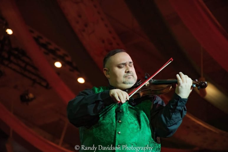 Gallery photo 4 of Attila Mako professional violinist