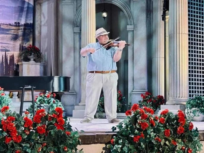 Gallery photo 5 of Attila Mako professional violinist