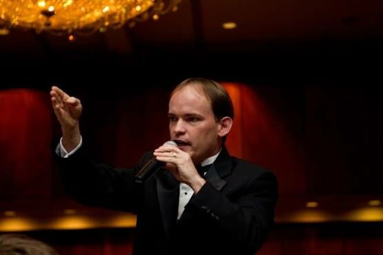 Gallery photo 8 of Auctioneer