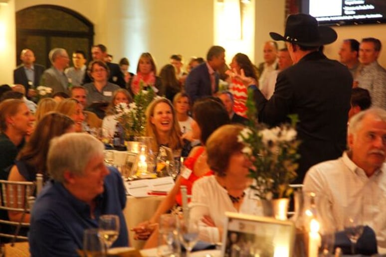 Gallery photo 9 of Auctioneer