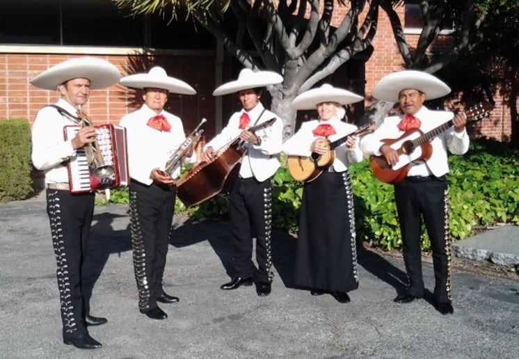 Gallery photo 1 of Aurelio Reyes "El Gallo de Chiapas" y su Mariachi