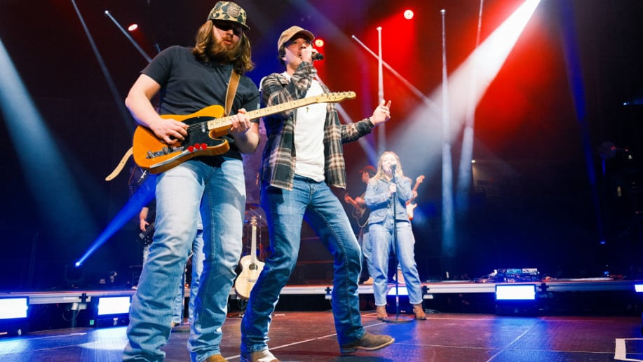 Gallery photo 2 of Austin Chatfield- Sing Along Country