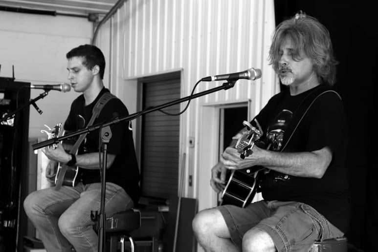 Gallery photo 2 of Dan & Austin