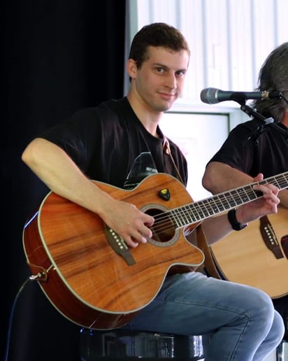 Gallery photo 3 of Dan & Austin