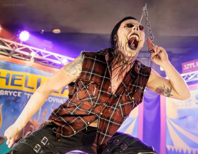 Gallery photo 1 of Auzzy Blood