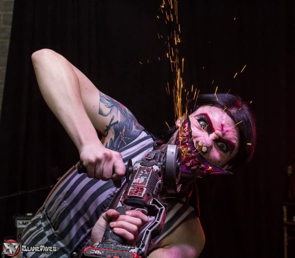 Gallery photo 3 of Auzzy Blood