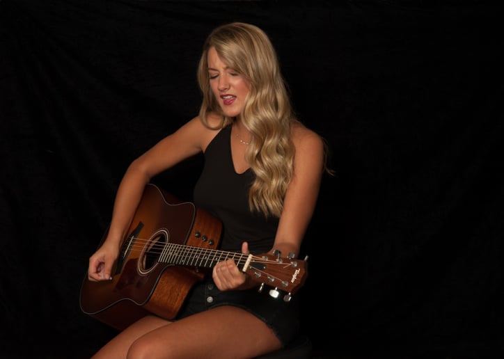 Gallery photo 1 of Ava Hoffman