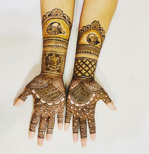 Gallery photo 1 of Avani Henna