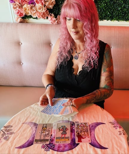 Gallery photo 1 of Awakened Energy Tarot by Lesley