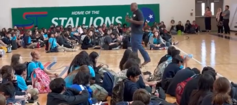 Gallery photo 4 of Award - Winning Motivational Speaker