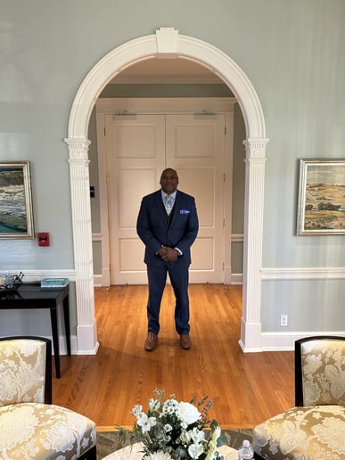 Gallery photo 5 of Award - Winning Motivational Speaker