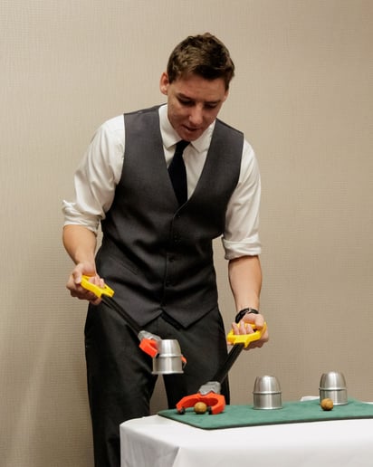 Gallery photo 17 of Award-Winning Magic of Michael Bloemeke