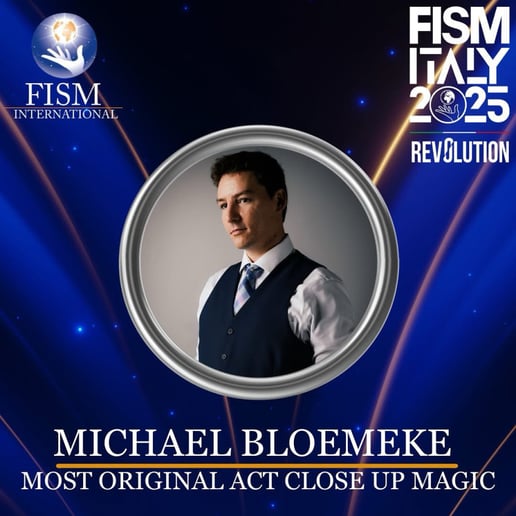 Gallery photo 7 of Award-Winning Magic of Michael Bloemeke