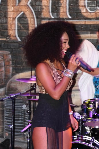 Gallery photo 1 of Awilda Quezada La Tremenda sing