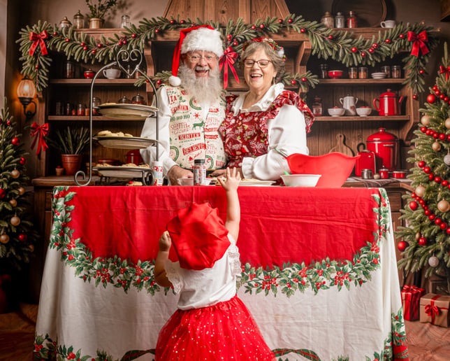 Gallery photo 4 of Az Desert Santa and Mrs Claus