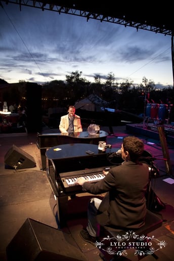 Gallery photo 6 of AZ Dueling Pianos