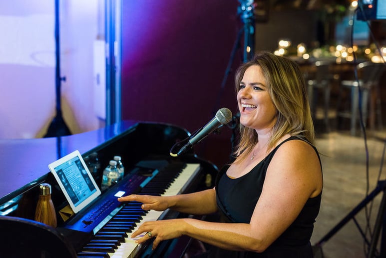 Gallery photo 4 of AZ Dueling Pianos