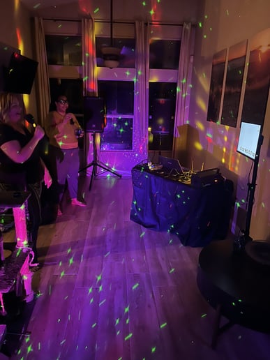 Gallery photo 1 of B-Fab Karaoke & DJ Services