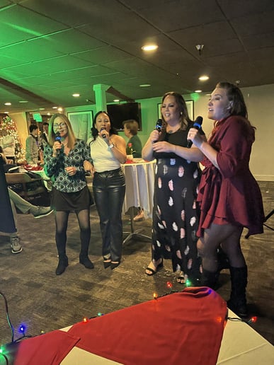 Gallery photo 5 of B-Fab Karaoke & DJ Services