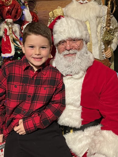 Gallery photo 2 of B4 Santa