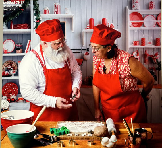Gallery photo 4 of B4 Santa